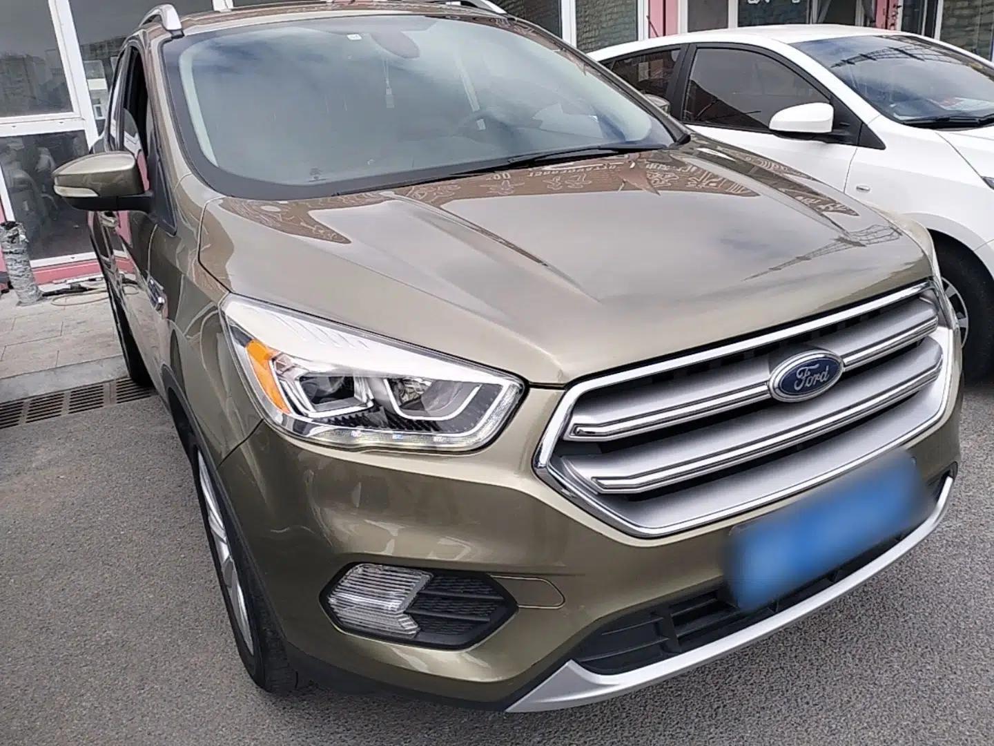 Ford Kuga 2017 EcoBoost 180 Two-Wheel-Drive Luxury Wing Edition — миниатюра 12