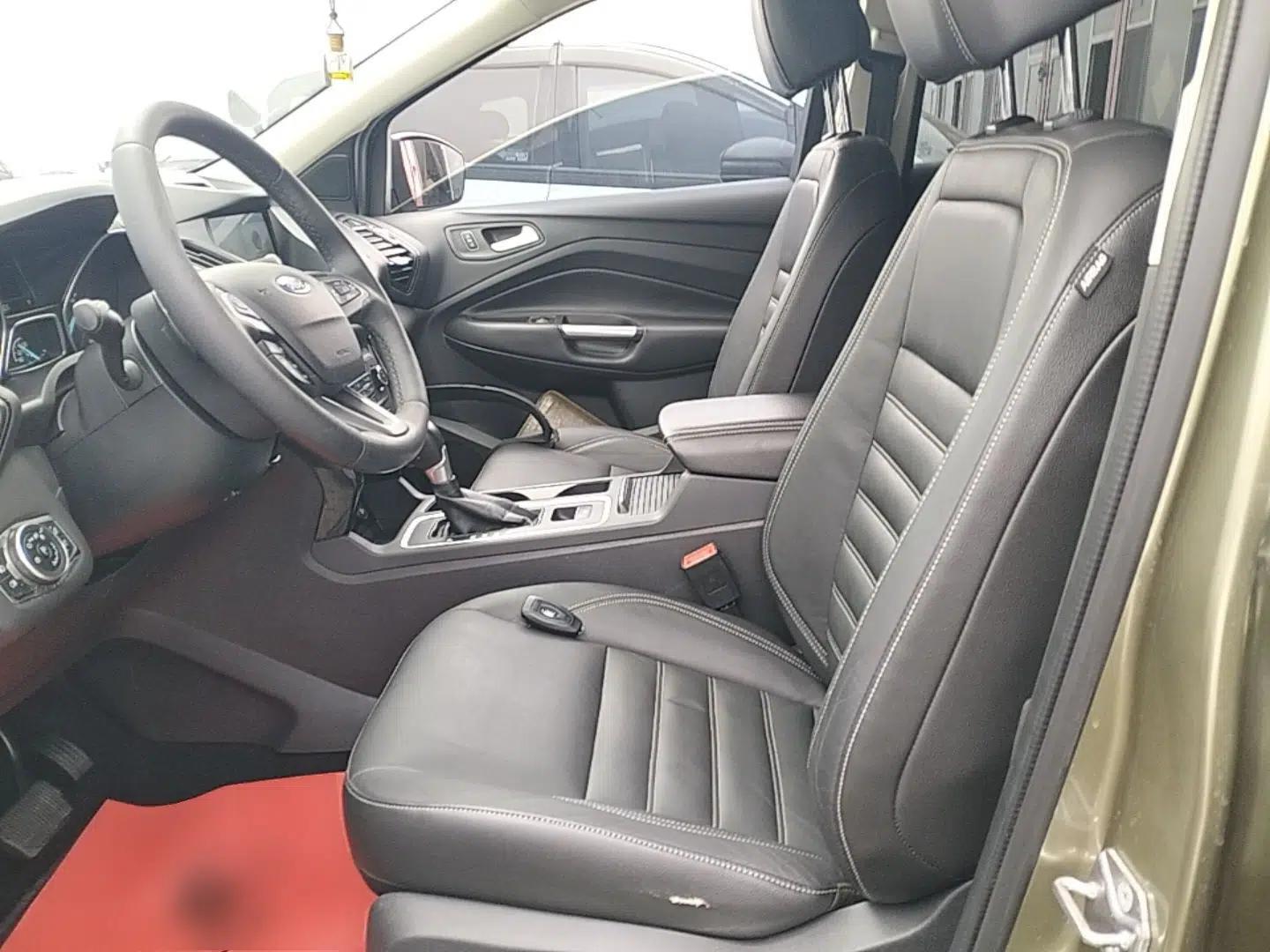 Ford Kuga 2017 EcoBoost 180 Two-Wheel-Drive Luxury Wing Edition — миниатюра 22