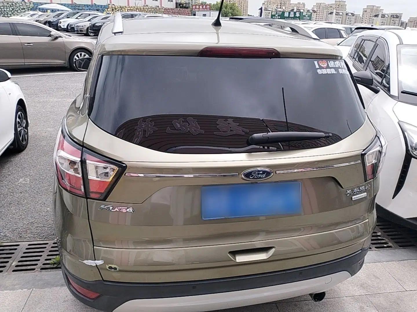 Ford Kuga 2017 EcoBoost 180 Two-Wheel-Drive Luxury Wing Edition — миниатюра 5