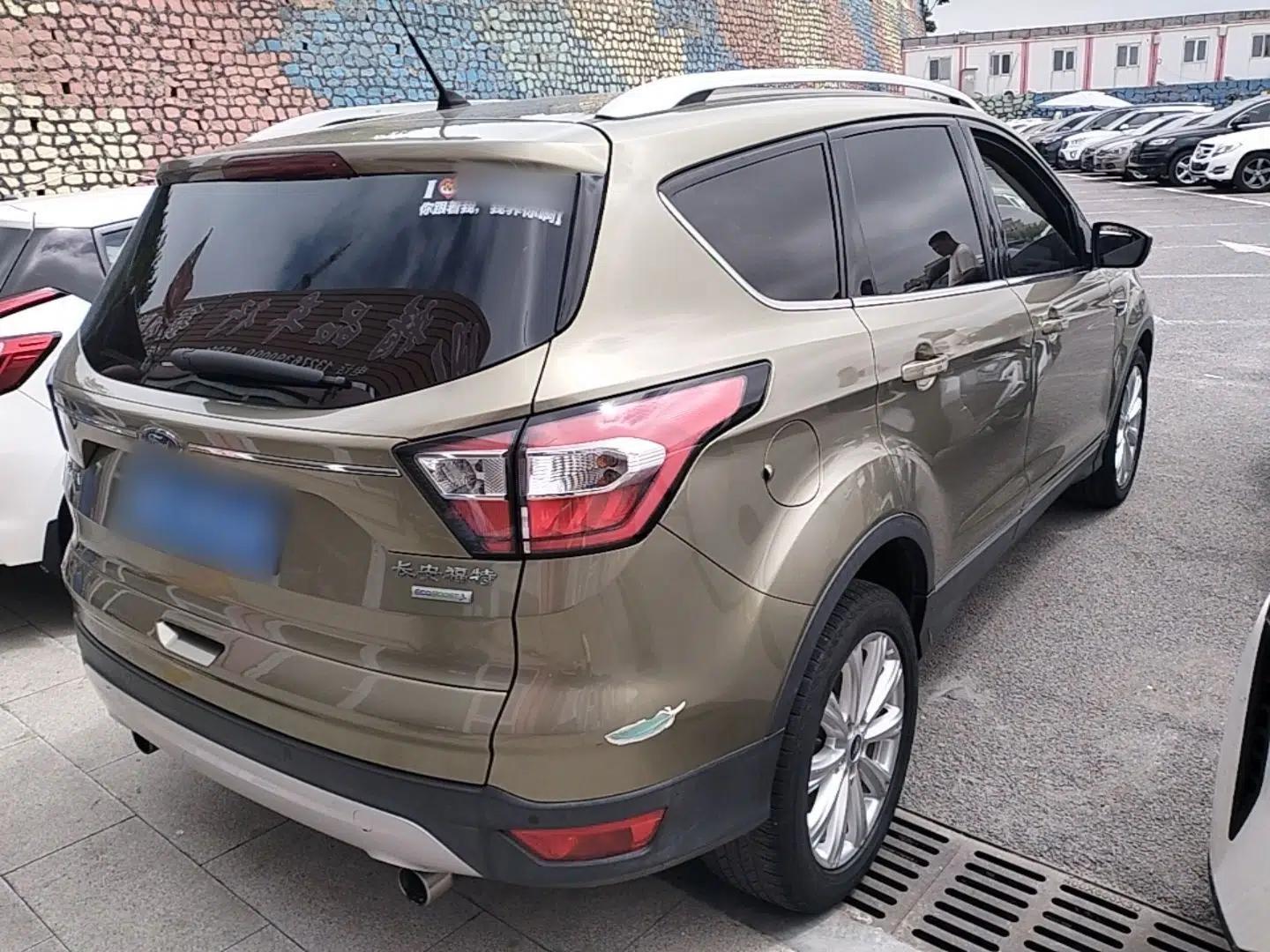 Ford Kuga 2017 EcoBoost 180 Two-Wheel-Drive Luxury Wing Edition — миниатюра 6
