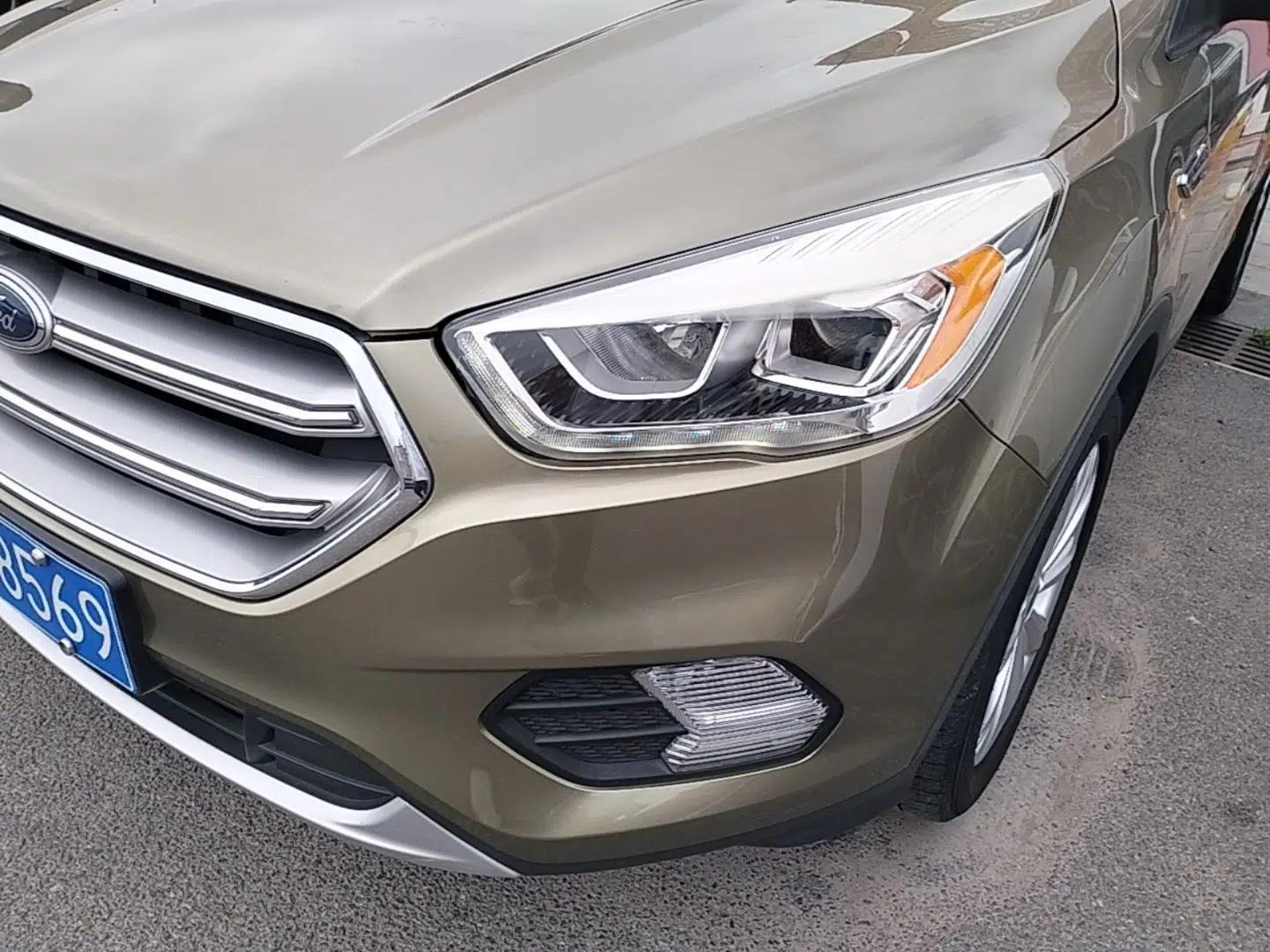 Ford Kuga 2017 EcoBoost 180 Two-Wheel-Drive Luxury Wing Edition — миниатюра 8