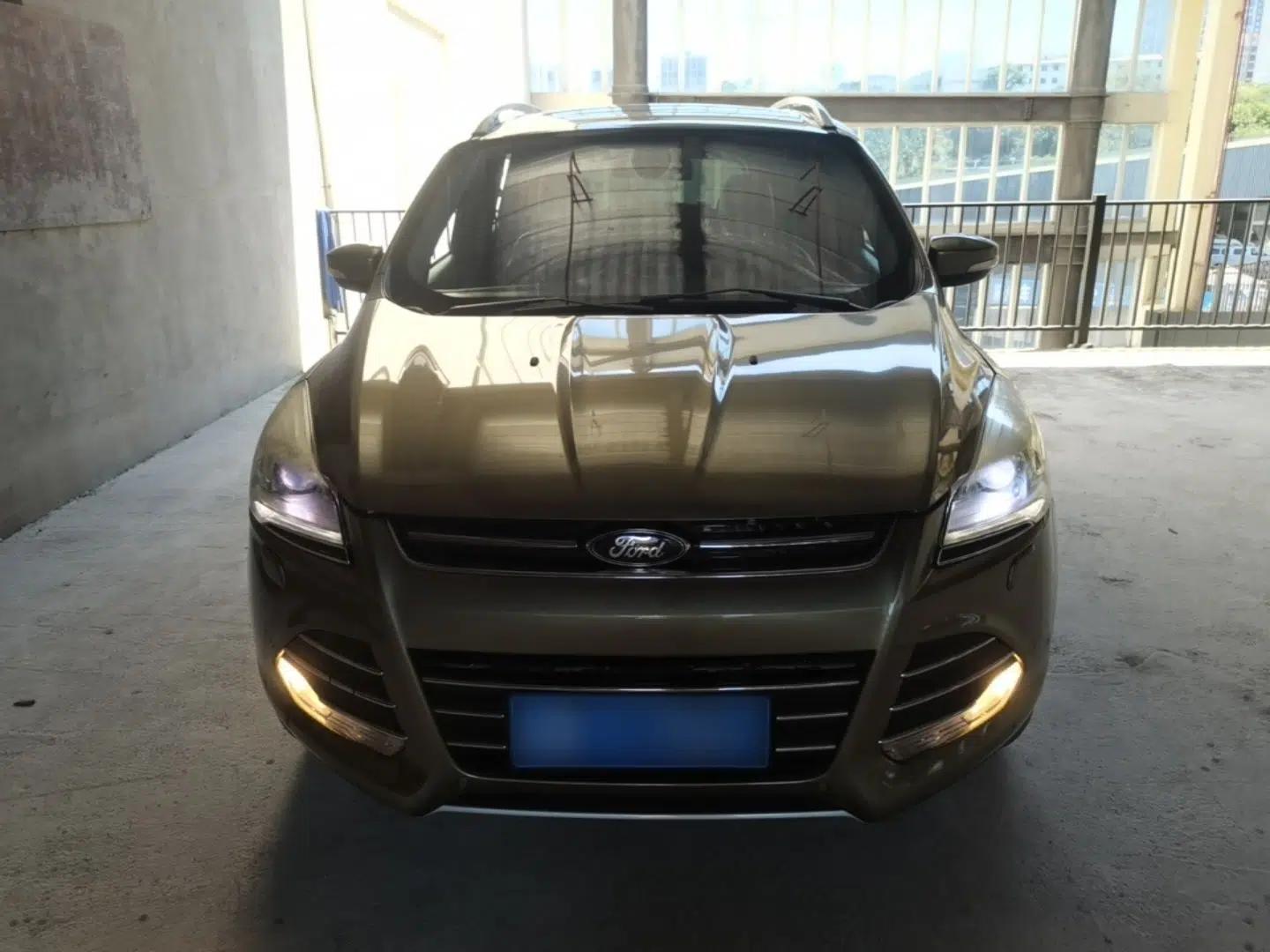 Ford Kuga 2013 2.0L GTDi Four-Wheel-Drive Sport Model — миниатюра 2