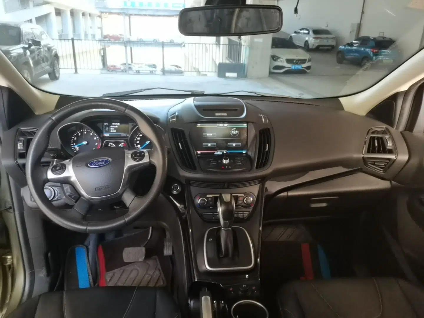 Ford Kuga 2013 2.0L GTDi Four-Wheel-Drive Sport Model — миниатюра 12