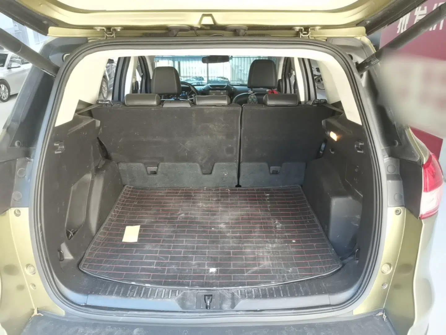 Ford Kuga 2013 2.0L GTDi Four-Wheel-Drive Sport Model — миниатюра 22