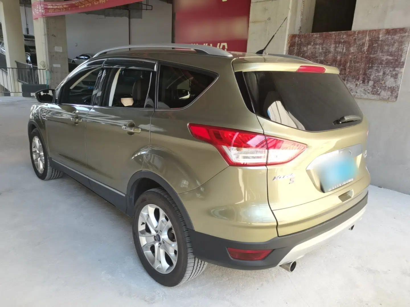 Ford Kuga 2013 2.0L GTDi Four-Wheel-Drive Sport Model — миниатюра 4