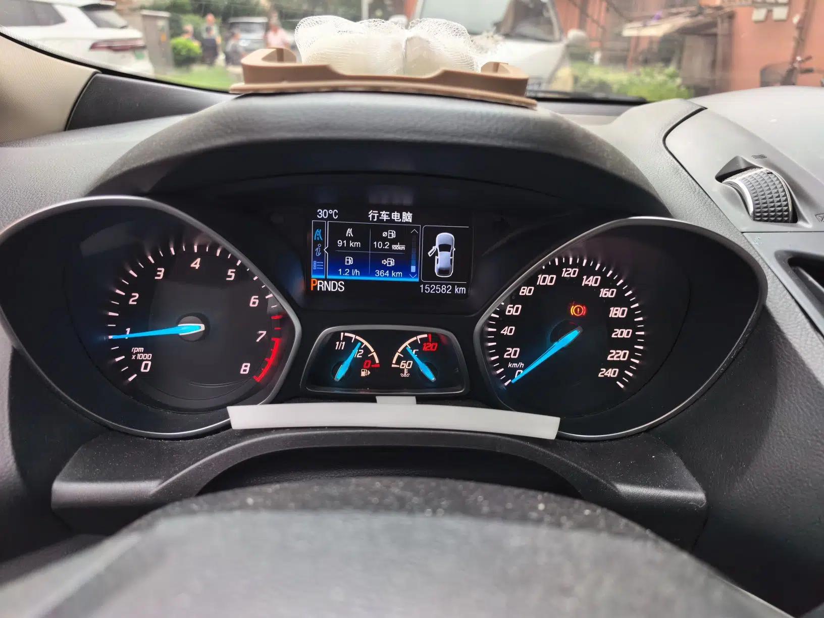 Ford Kuga 2015 1.5L GTDi Four-Wheel-Drive Elite Model — миниатюра 8