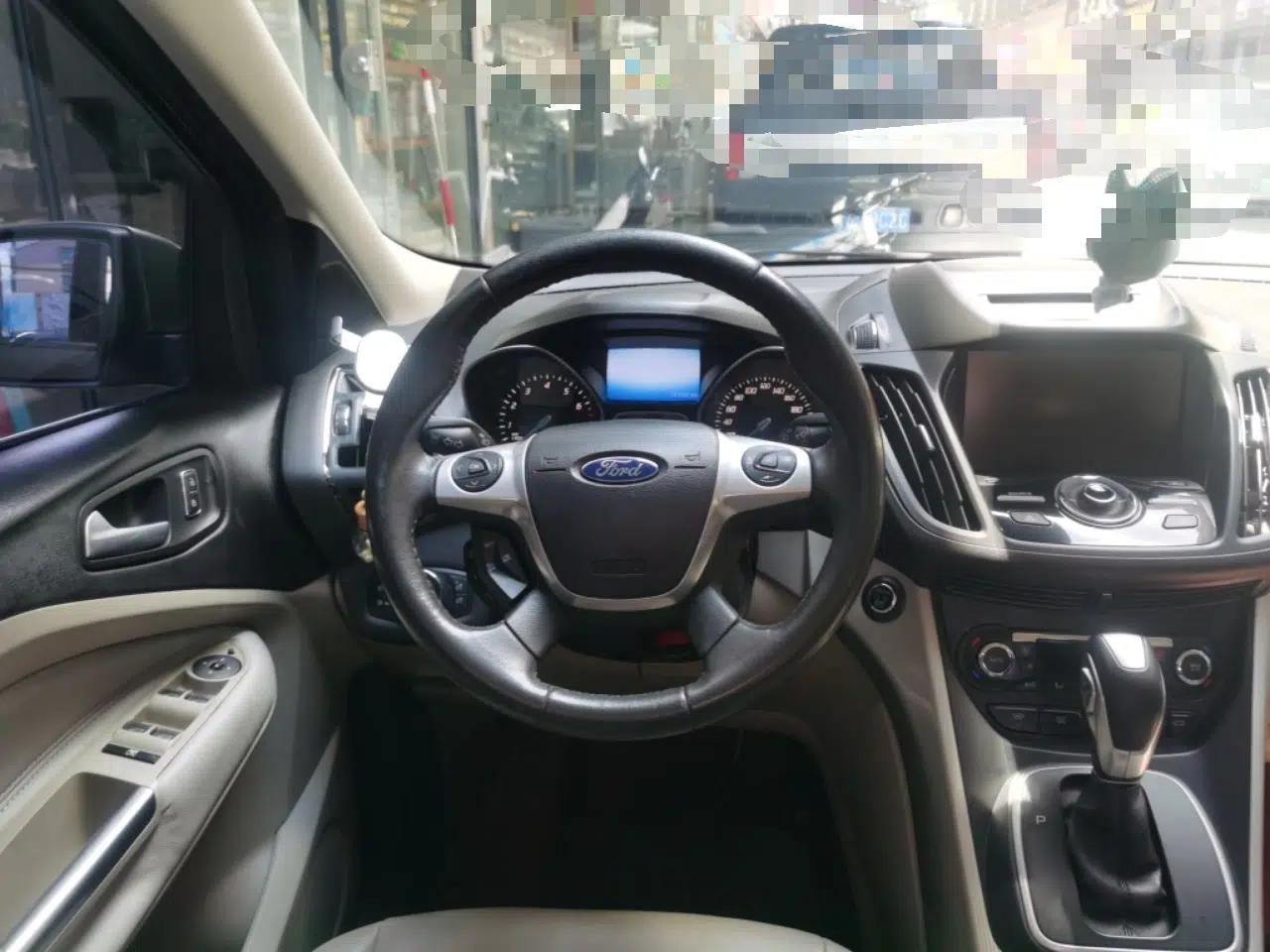 Ford Kuga 2013 2.0L GTDi Four-Wheel-Drive Sport Model — миниатюра 10