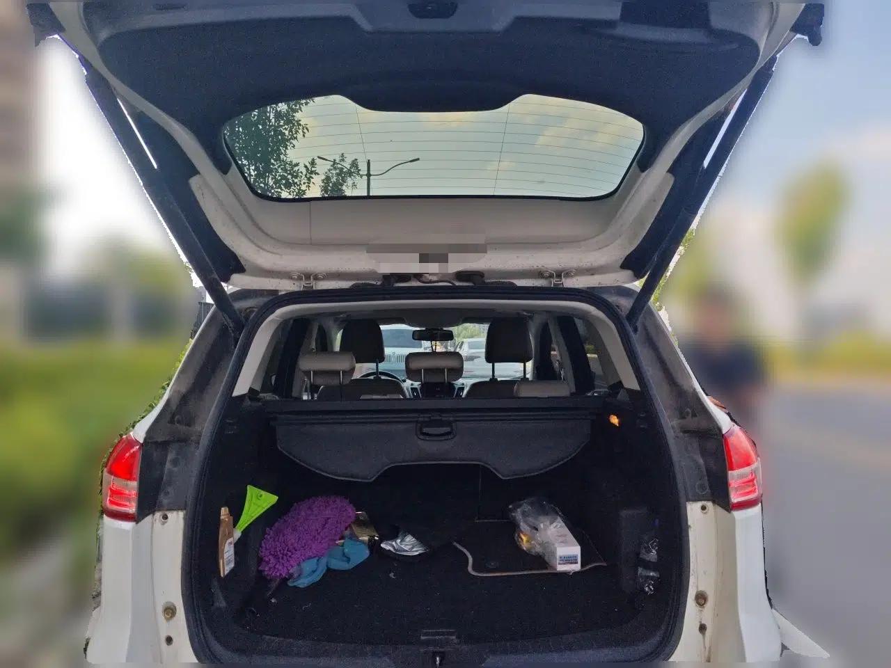 Ford Kuga 2013 1.6L GTDi 4x4 Elite Model — миниатюра 19
