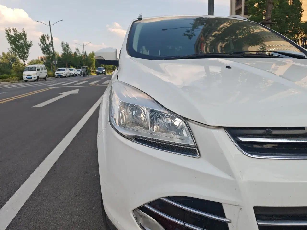 Ford Kuga 2013 1.6L GTDi 4x4 Elite Model — миниатюра 7