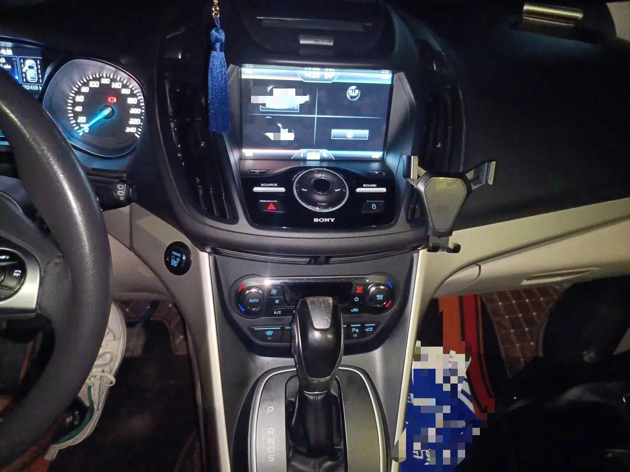Ford Kuga 2013 2.0L GTDi Four-Wheel Drive Premium Model — миниатюра 13