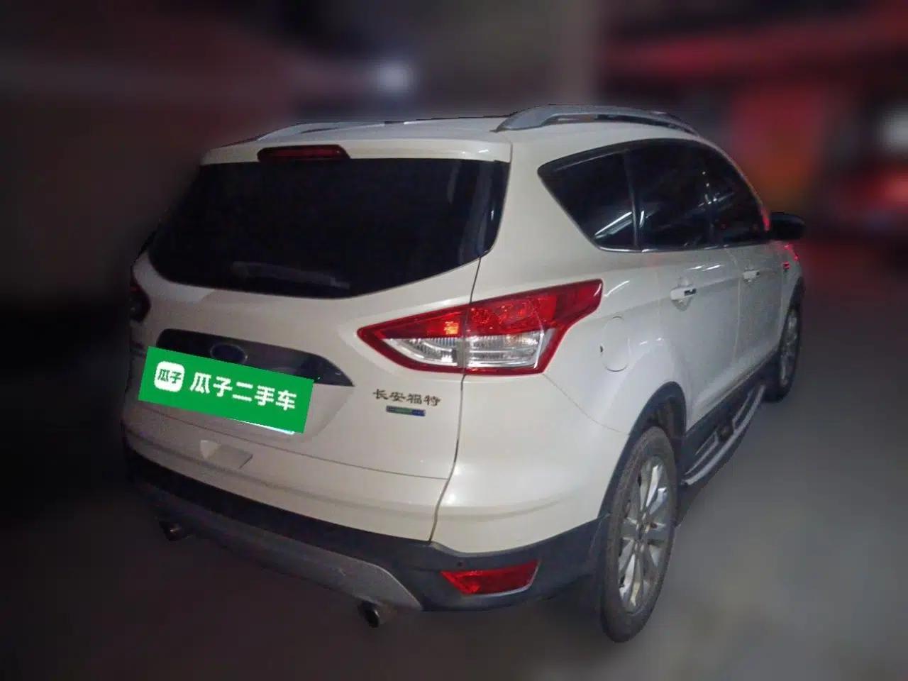 Ford Kuga 2013 2.0L GTDi Four-Wheel Drive Premium Model — миниатюра 6