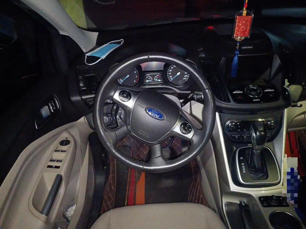 Ford Kuga 2013 2.0L GTDi Four-Wheel Drive Premium Model — миниатюра 10
