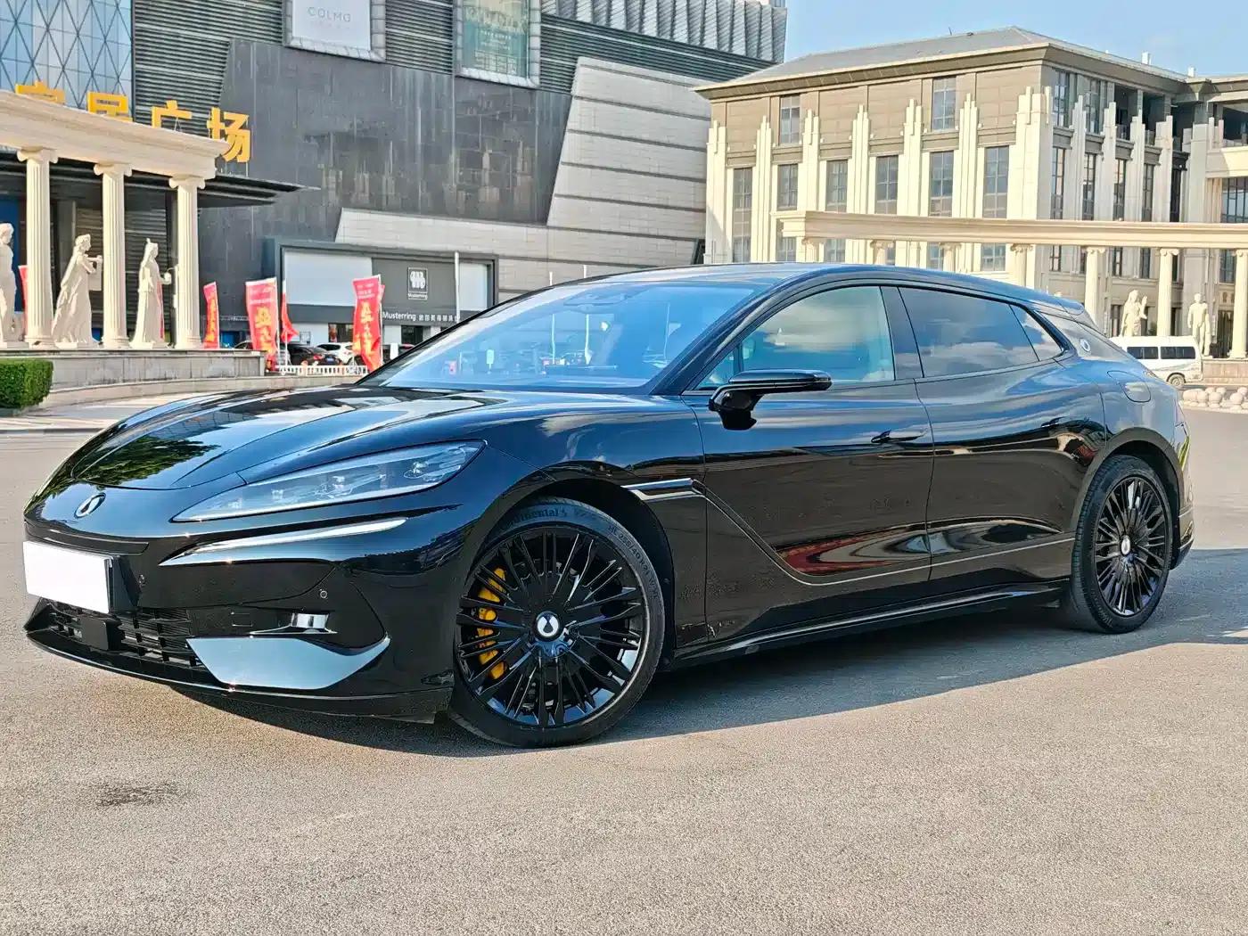 Denza Z9 GT 2024 1100 AWD Ultra Edition — миниатюра 1