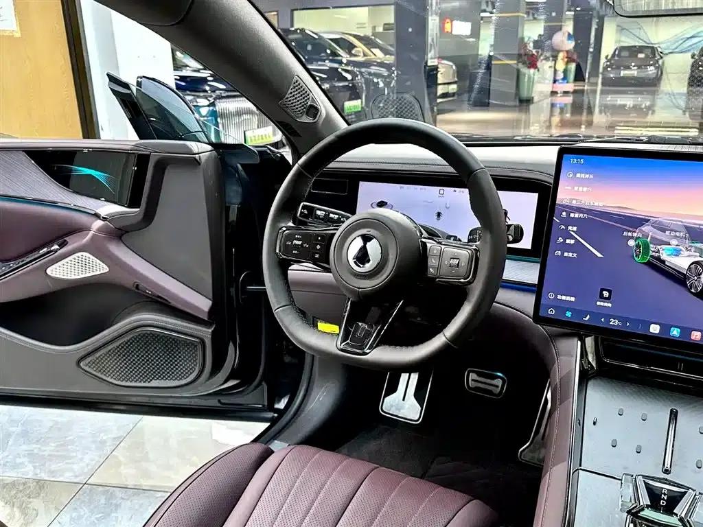 Denza Z9 GT 2024 1100 AWD Max Edition — миниатюра 11
