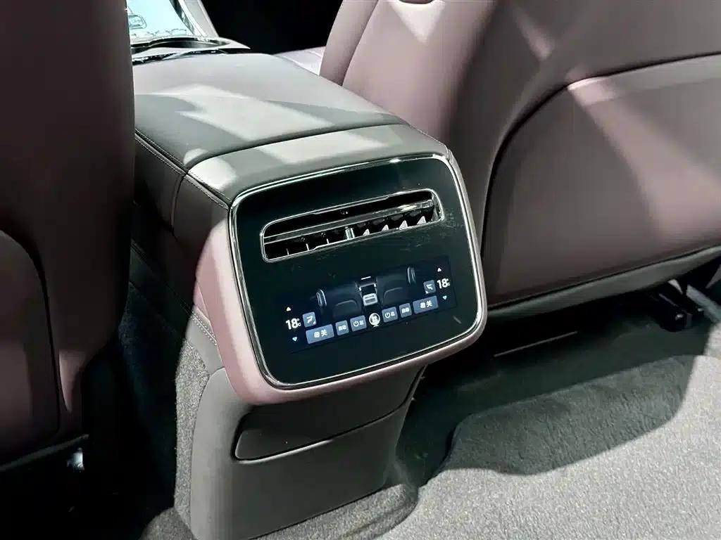 Denza Z9 GT 2024 1100 AWD Max Edition — миниатюра 15