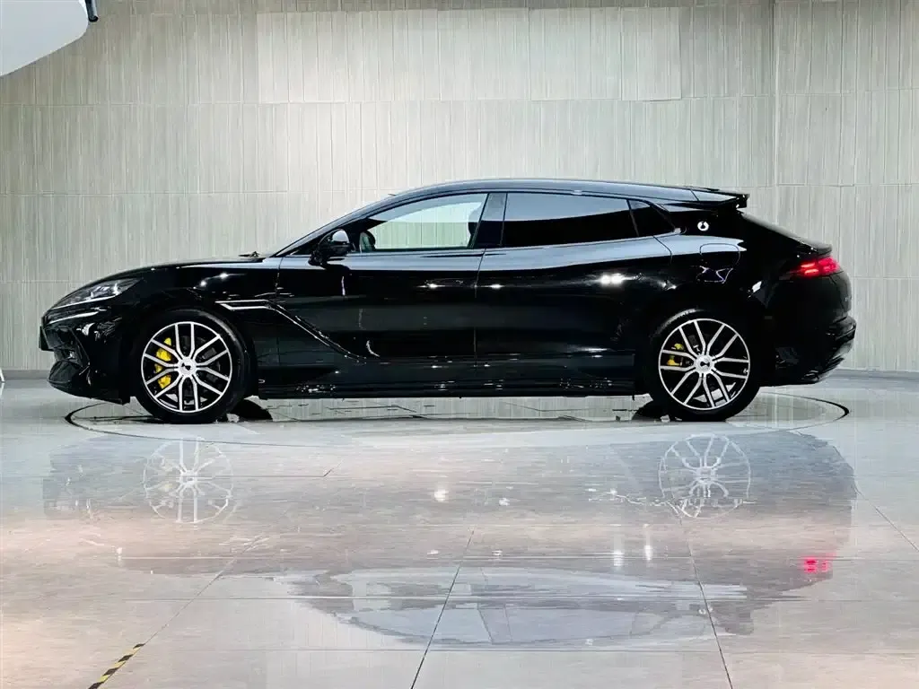 Denza Z9 GT 2024 1100 AWD Max Edition — миниатюра 4