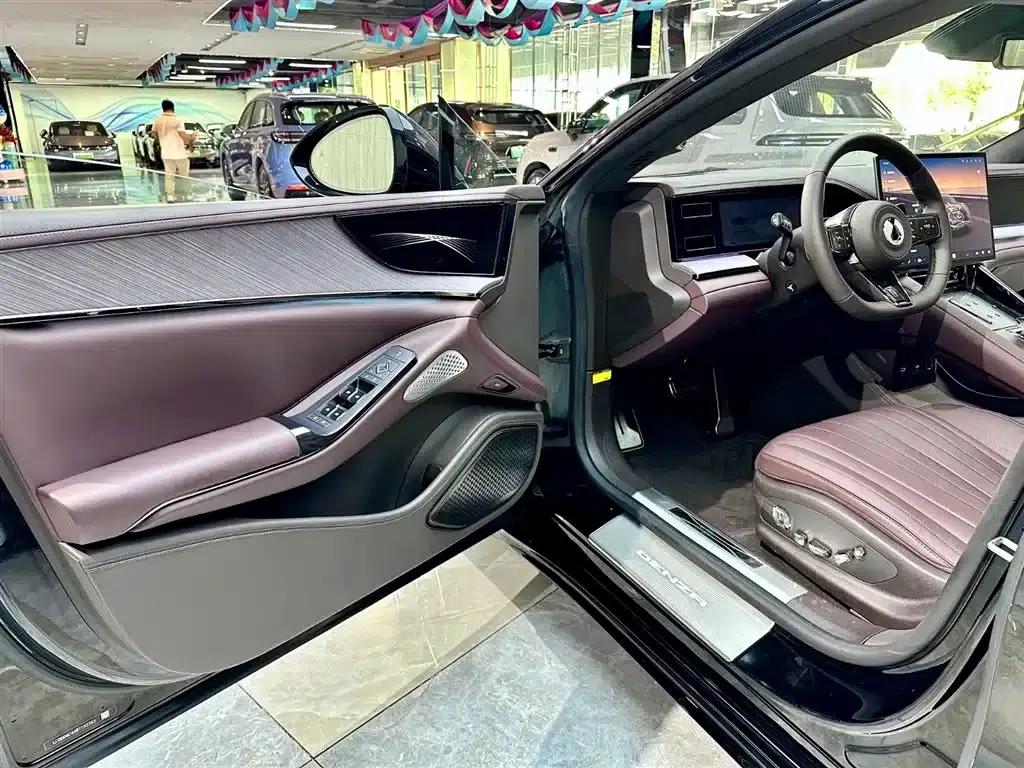 Denza Z9 GT 2024 1100 AWD Max Edition — миниатюра 7