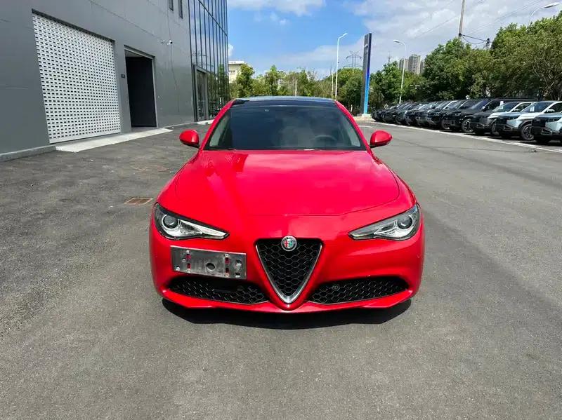 Giulia Juliet 2017 2.0T 280HP Luxury Edition — миниатюра 2