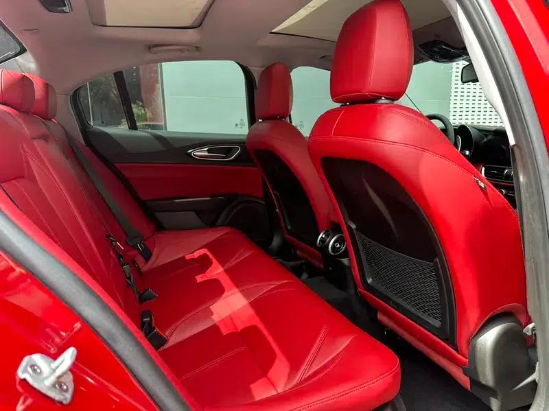 Giulia Juliet 2017 2.0T 280HP Luxury Edition — миниатюра 12