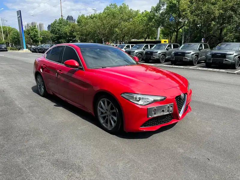 Giulia Juliet 2017 2.0T 280HP Luxury Edition — миниатюра 3