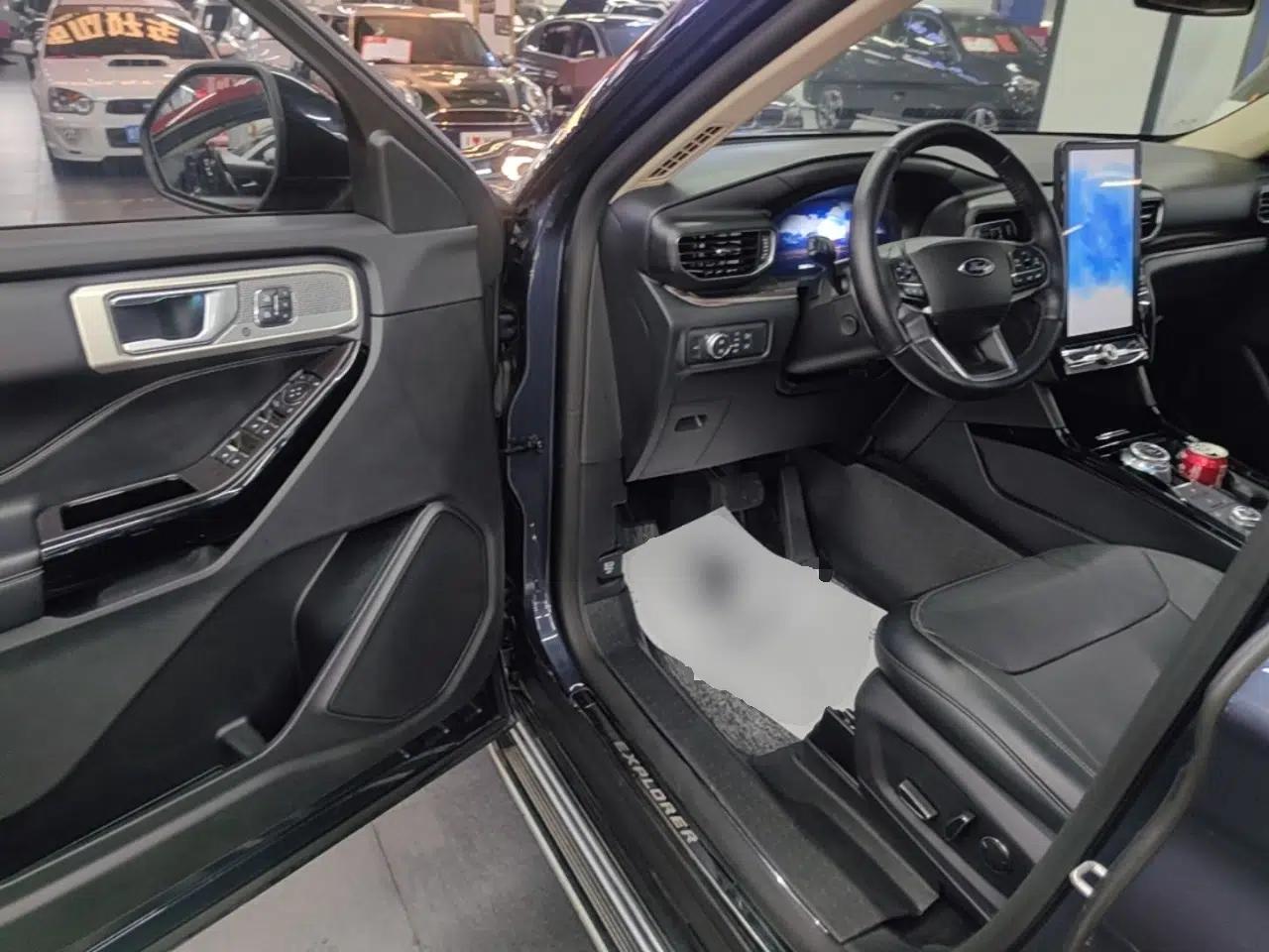 Ford Explorer 2020 EcoBoost 285 4x4 Titanium Edition 6 Seats — миниатюра 25