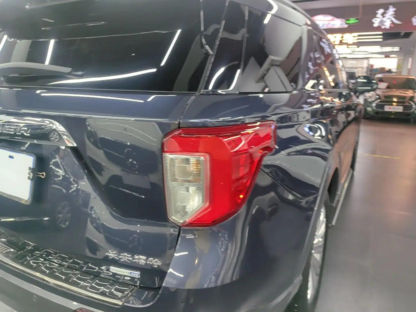 Ford Explorer 2020 EcoBoost 285 4x4 Titanium Edition 6 Seats — миниатюра 9