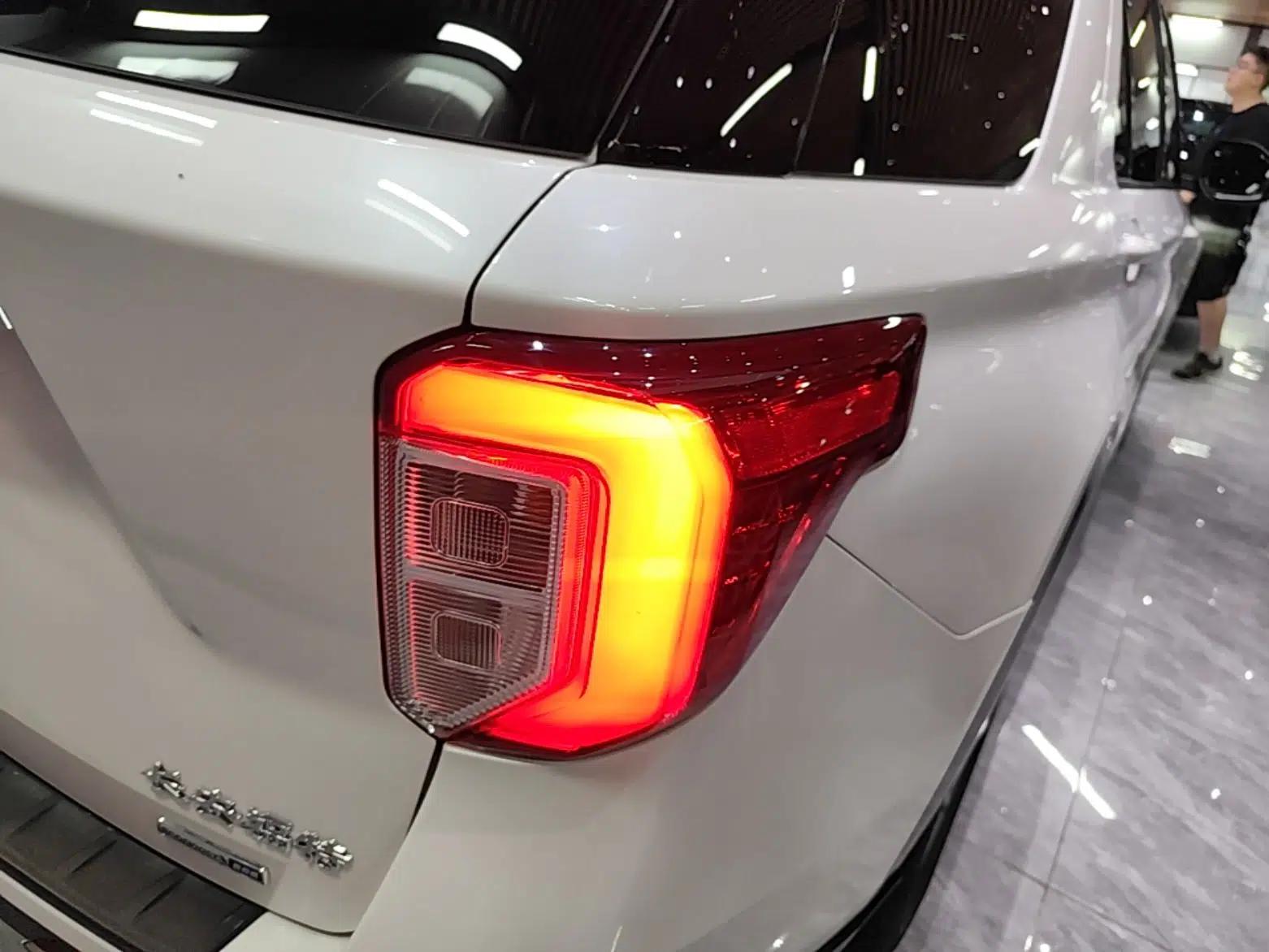 Ford Explorer 2020 EcoBoost 285 Rear-Drive Trend Edition 6 Seats — миниатюра 9
