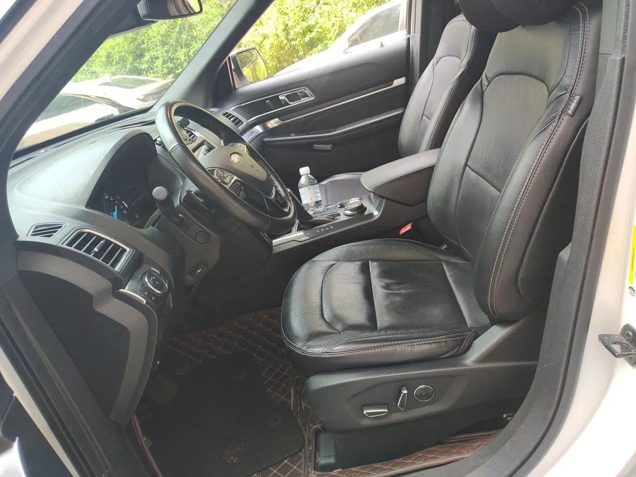 Ford Explorer Explorer Parallel Import 2.3T Automatic Gasoline 7-Seater Elite Edition — миниатюра 15