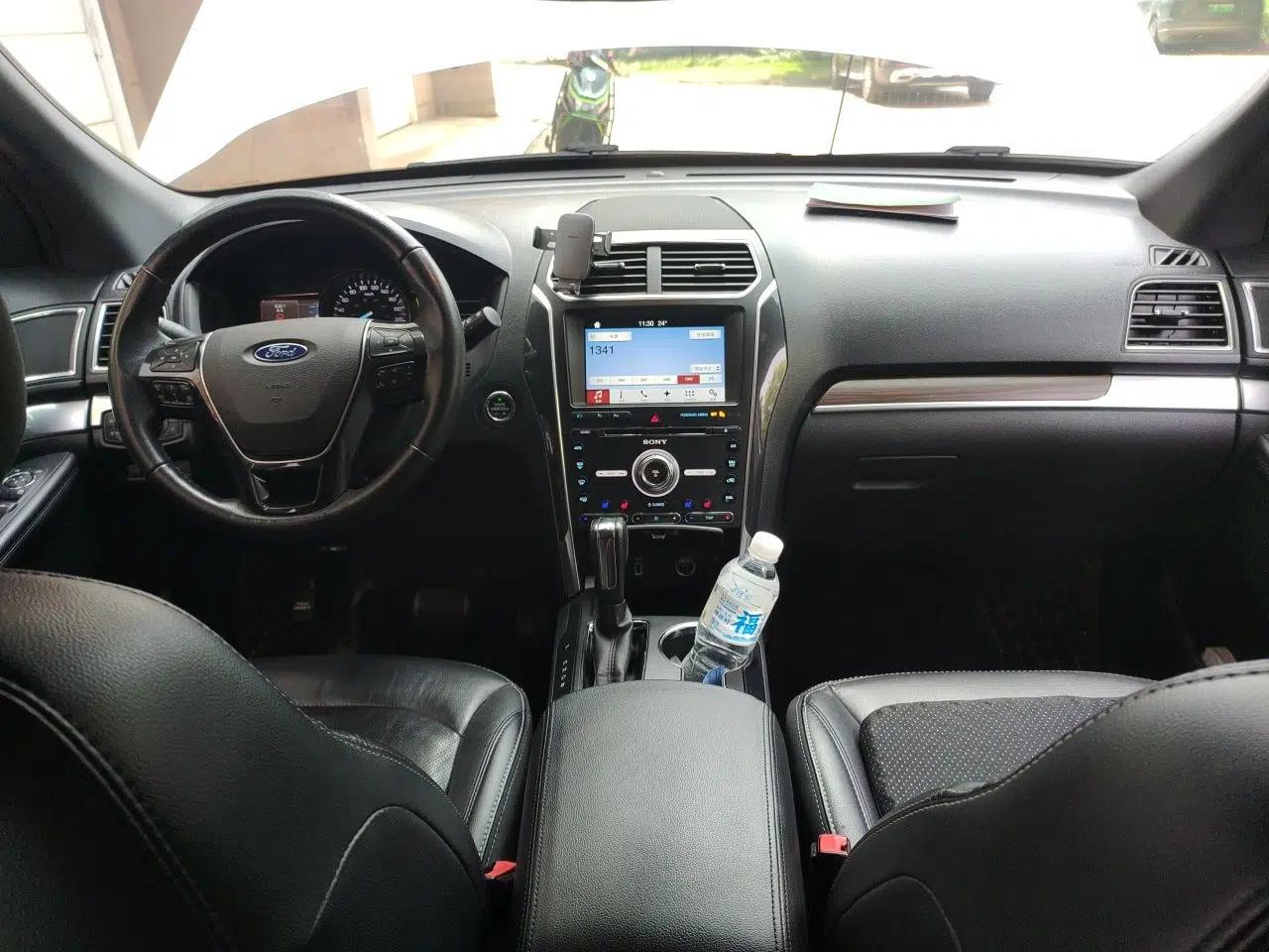 Ford Explorer Explorer Parallel Import 2.3T Automatic Gasoline 7-Seater Elite Edition — миниатюра 9