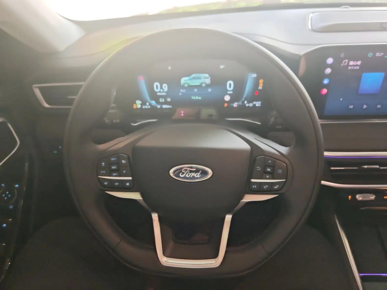 Ford Explorer 2024 2.3T EcoBoost Four-Wheel Drive Titanium Edition 6 Seats — миниатюра 13