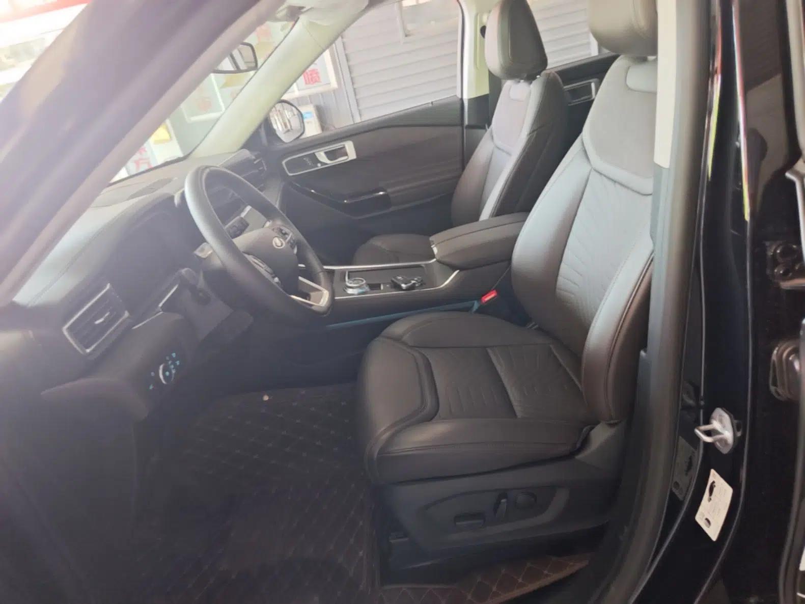 Ford Explorer 2024 2.3T EcoBoost Four-Wheel Drive Titanium Edition 6 Seats — миниатюра 17