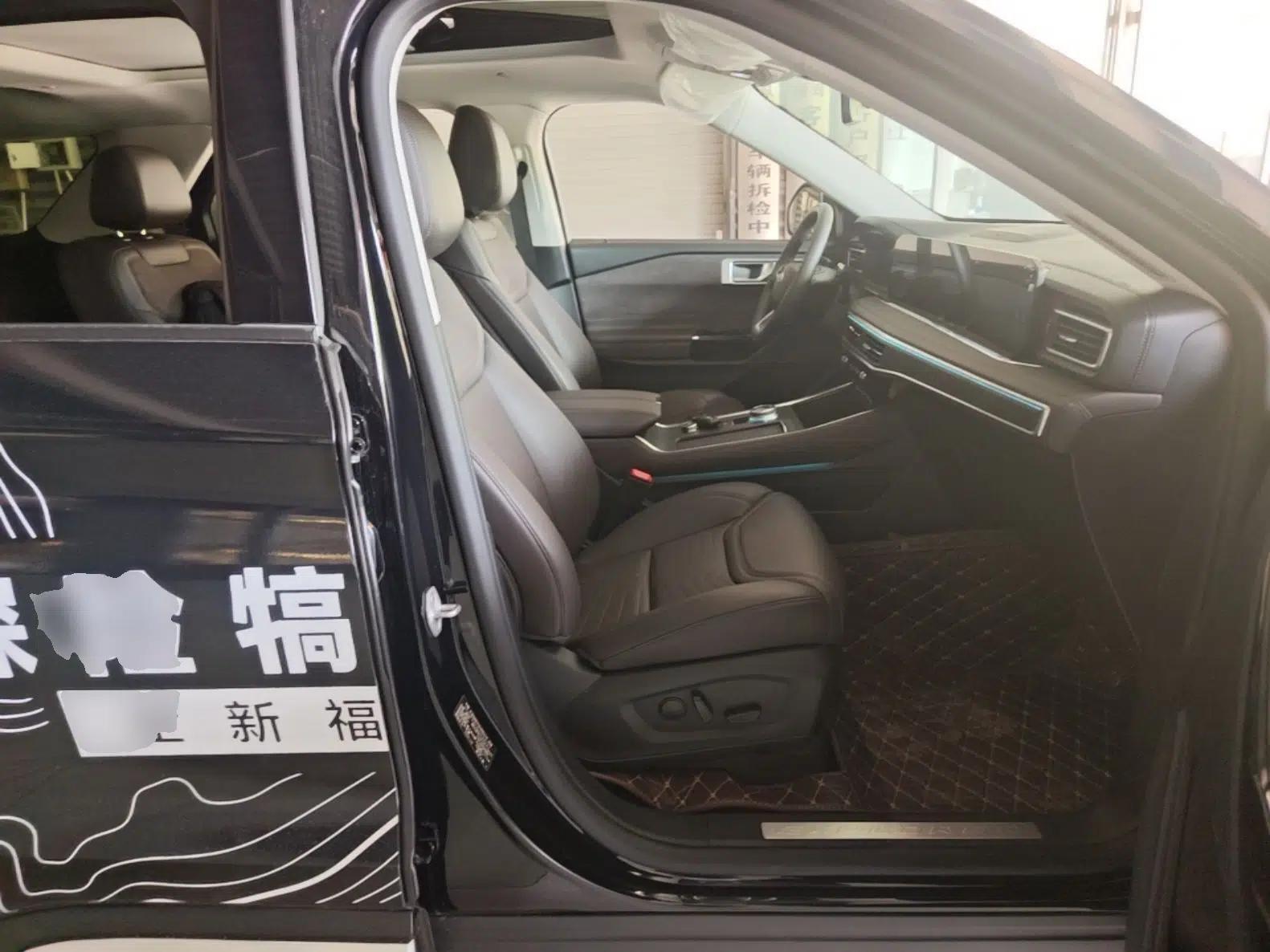 Ford Explorer 2024 2.3T EcoBoost Four-Wheel Drive Titanium Edition 6 Seats — миниатюра 19
