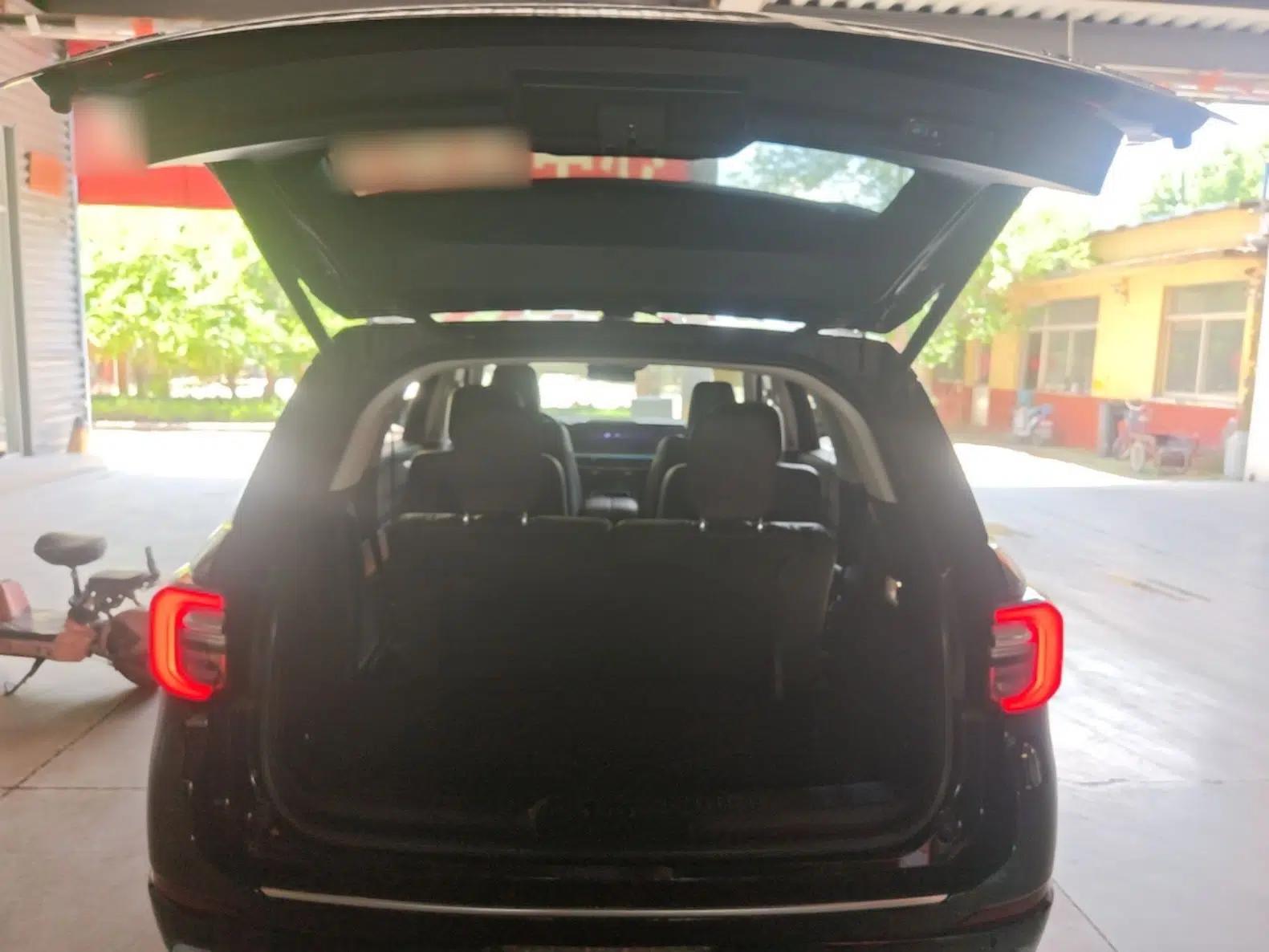 Ford Explorer 2024 2.3T EcoBoost Four-Wheel Drive Titanium Edition 6 Seats — миниатюра 22