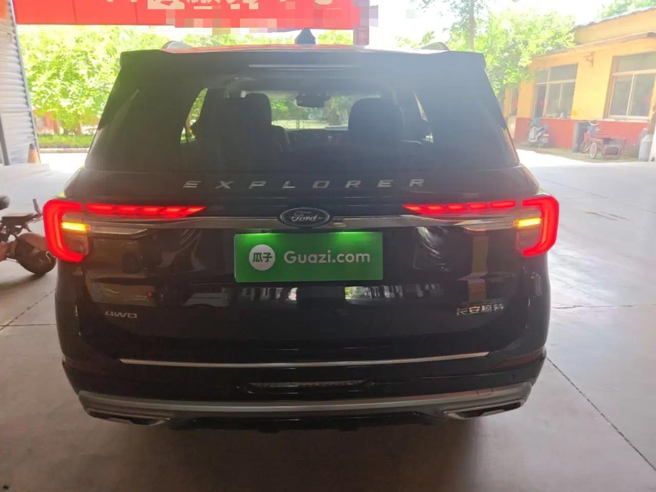 Ford Explorer 2024 2.3T EcoBoost Four-Wheel Drive Titanium Edition 6 Seats — миниатюра 5