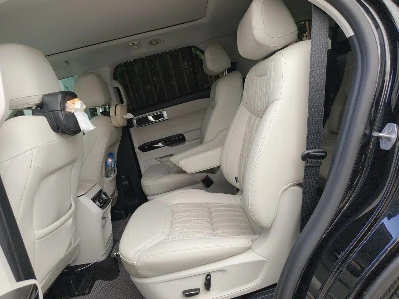 Ford Explorer 2023 EcoBoost 285 Four-Wheel Drive Red Gold Edition 6 Seats — миниатюра 17