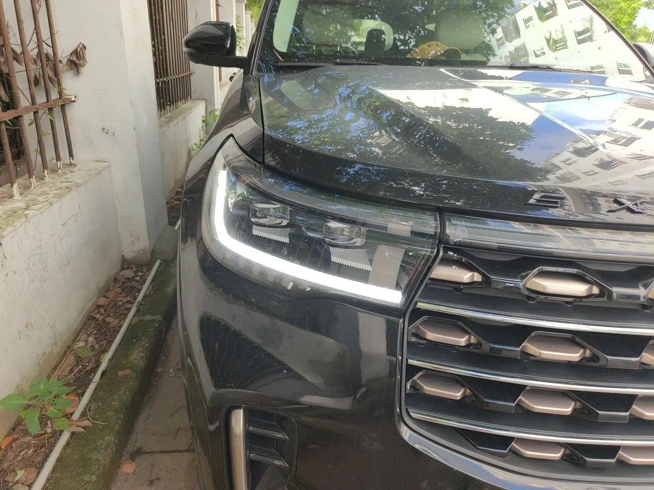 Ford Explorer 2023 EcoBoost 285 Four-Wheel Drive Red Gold Edition 6 Seats — миниатюра 7