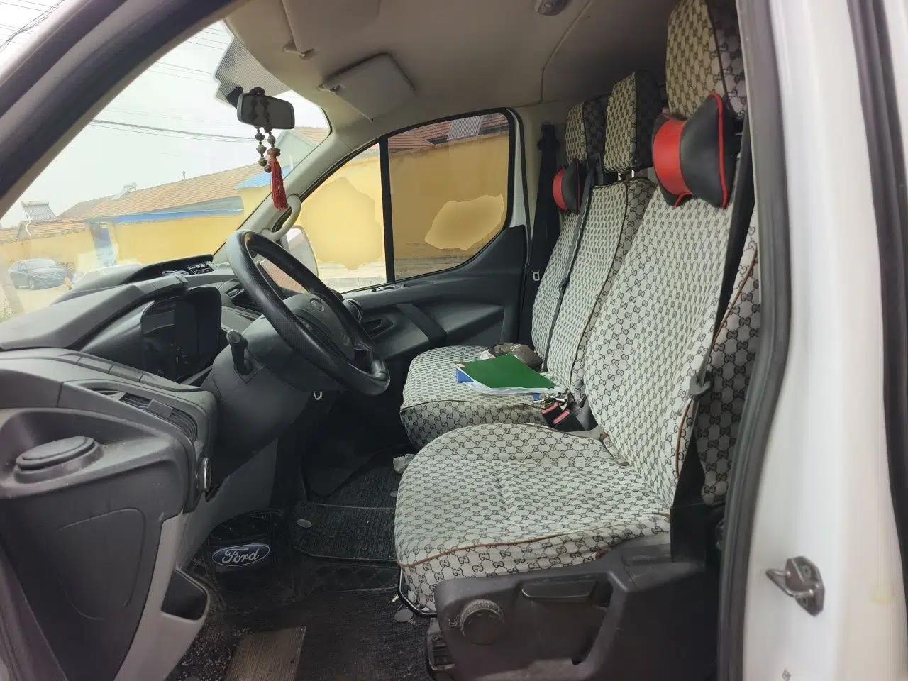Ford Transit 2019 2.0T Diesel Multi-Purpose Commercial Vehicle Short Wheelbase Low Roof 6-Seater China VI Standard — миниатюра 15