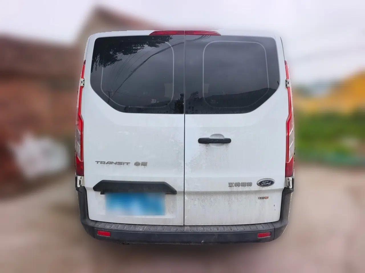 Ford Transit 2019 2.0T Diesel Multi-Purpose Commercial Vehicle Short Wheelbase Low Roof 6-Seater China VI Standard — миниатюра 5