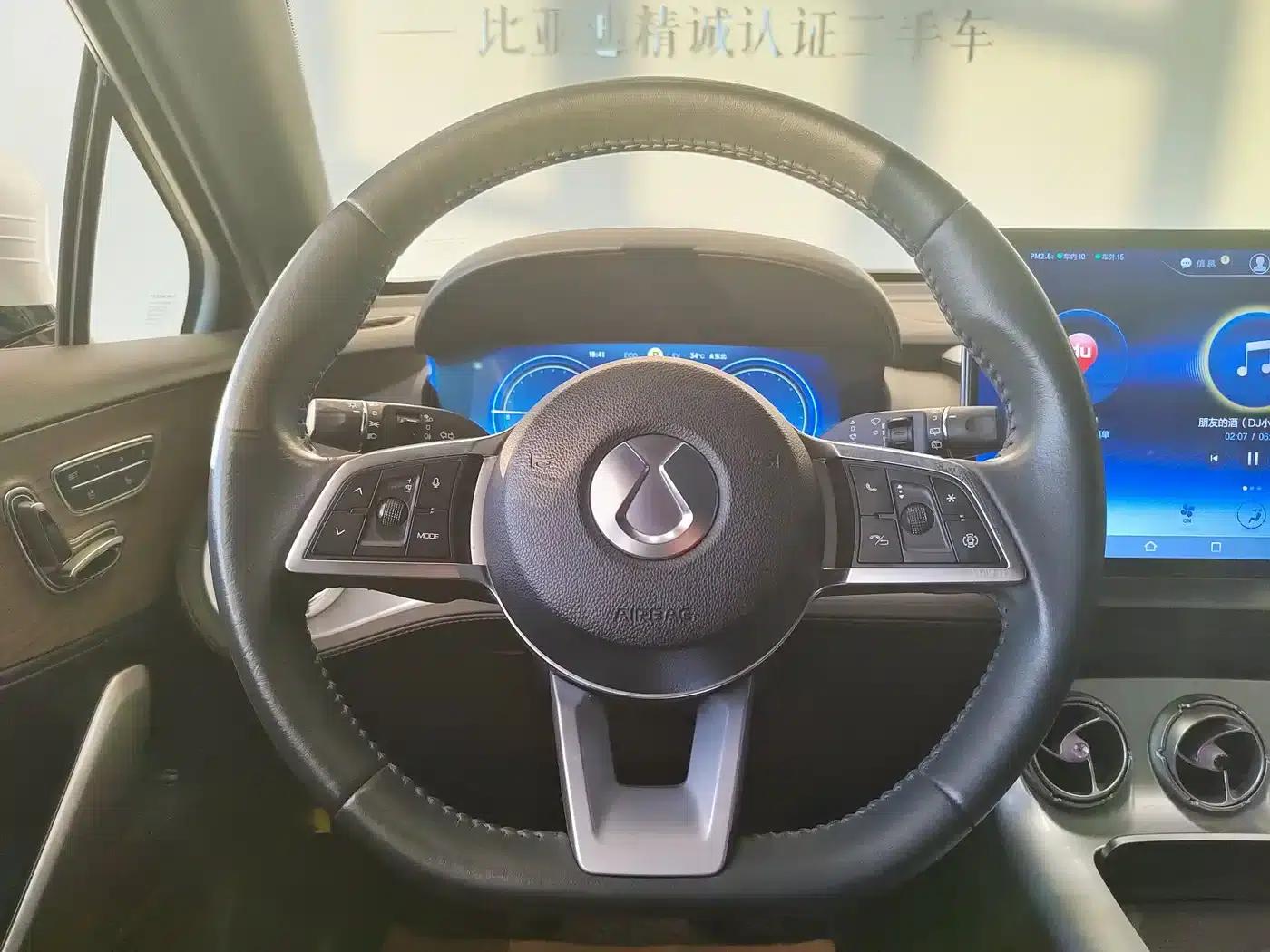 Denza X 2020 PHEV Flagship Edition — миниатюра 5