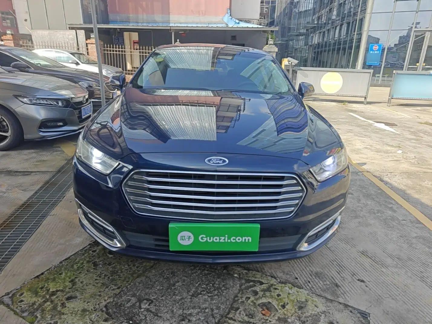 Ford Taurus 2015 EcoBoost 245 Fashion Edition — миниатюра 2