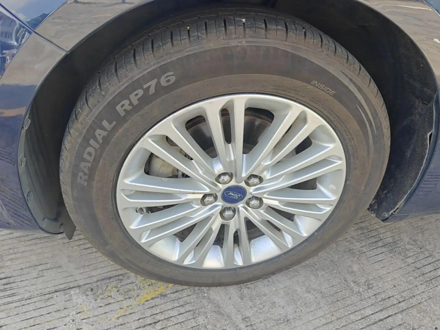 Ford Taurus 2015 EcoBoost 245 Fashion Edition — миниатюра 15