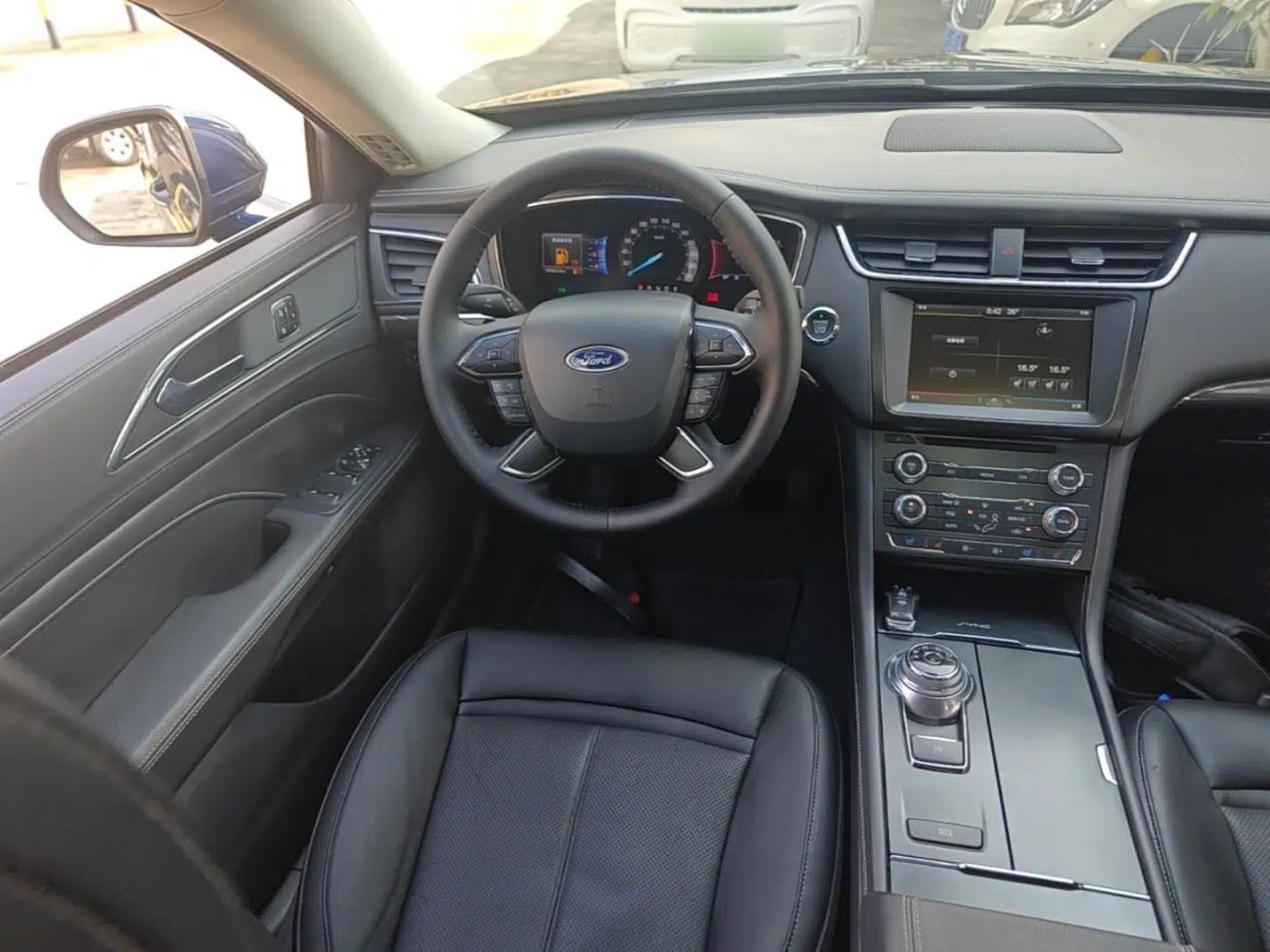 Ford Taurus 2015 EcoBoost 245 Fashion Edition — миниатюра 18
