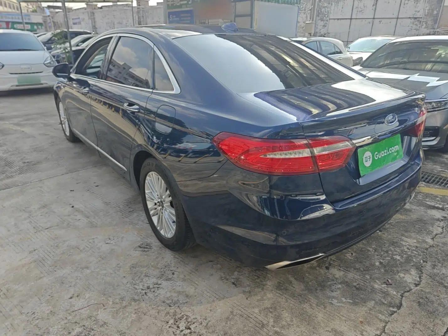 Ford Taurus 2015 EcoBoost 245 Fashion Edition — миниатюра 4