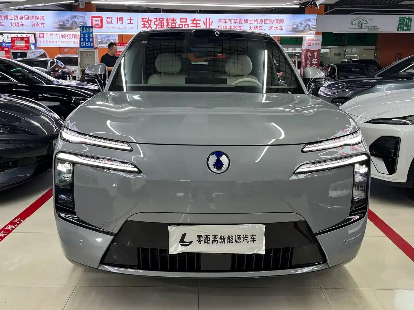 Denza N8L 2025 Flagship Edition — миниатюра 2