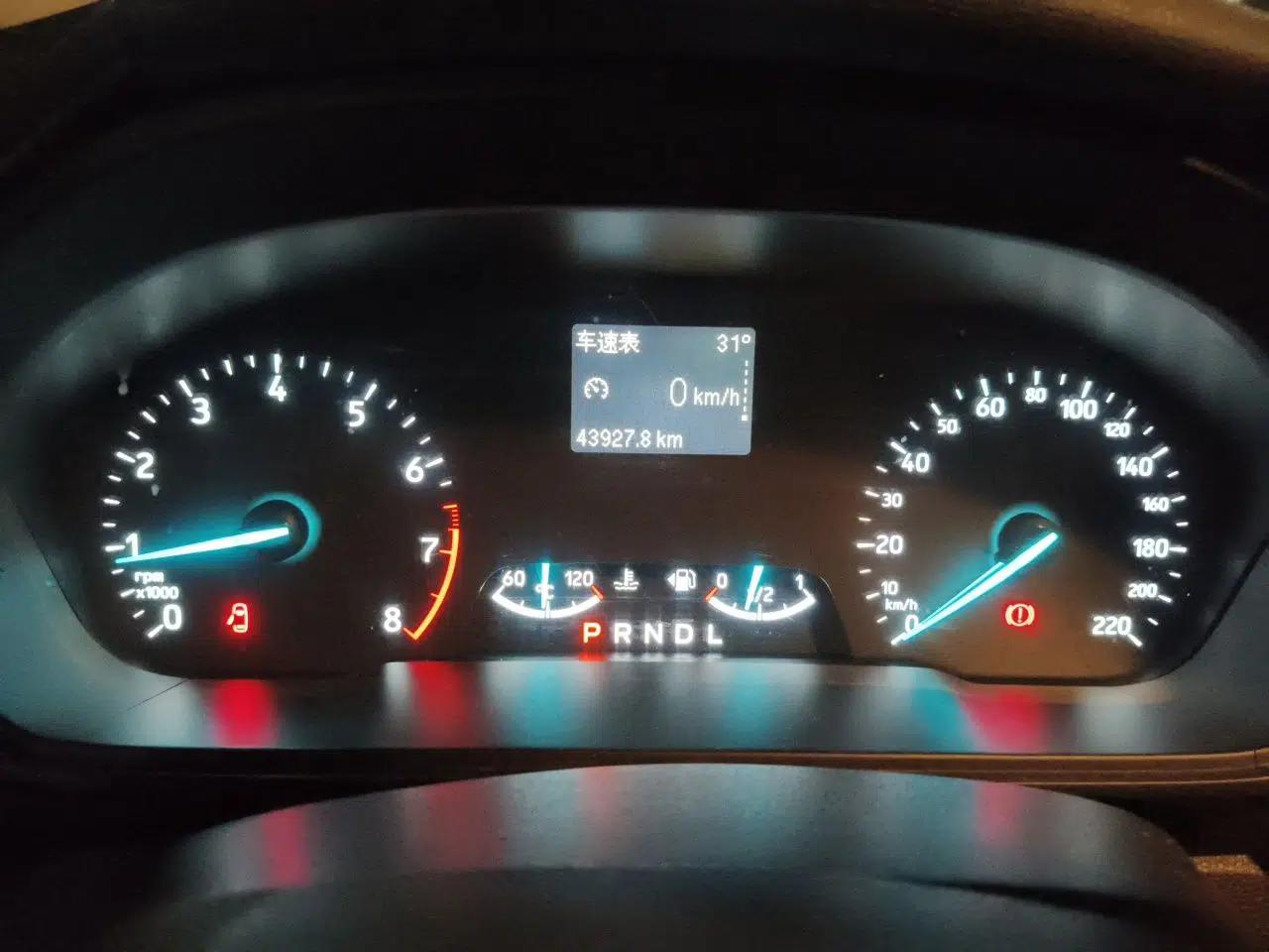 Ford EcoSport 2019 1.5L Automatic Platinum Wing Sport Edition — миниатюра 11