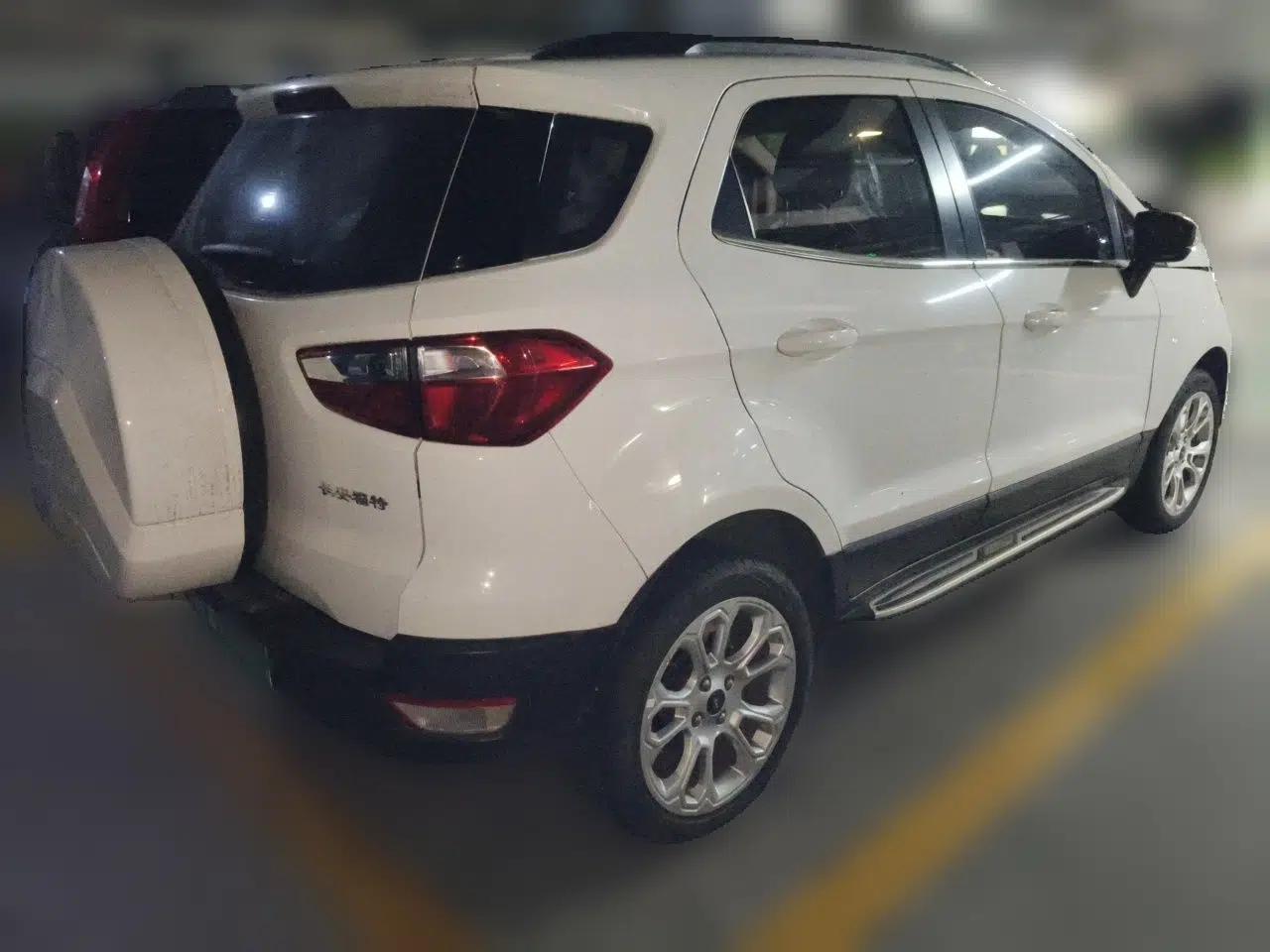 Ford EcoSport 2019 1.5L Automatic Platinum Wing Sport Edition — миниатюра 6