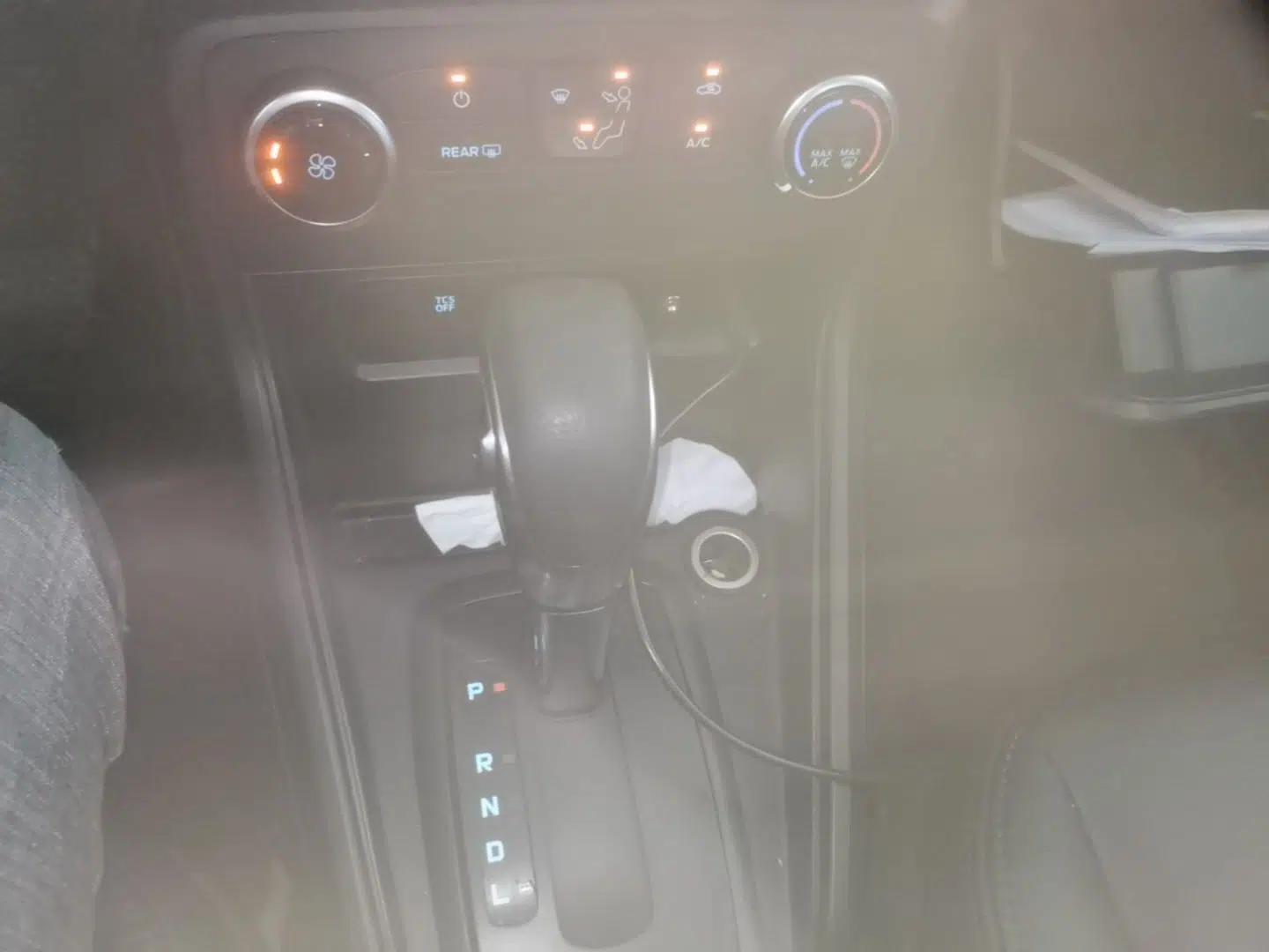 Ford EcoSport 2018 1.5L Automatic Elite Edition — миниатюра 21