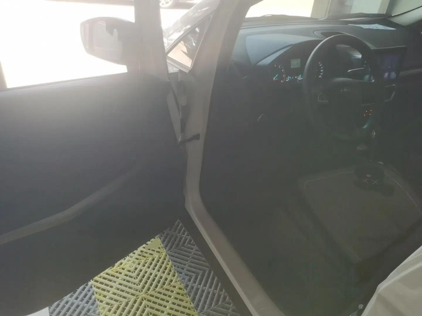 Ford EcoSport 2018 1.5L Automatic Elite Edition — миниатюра 23