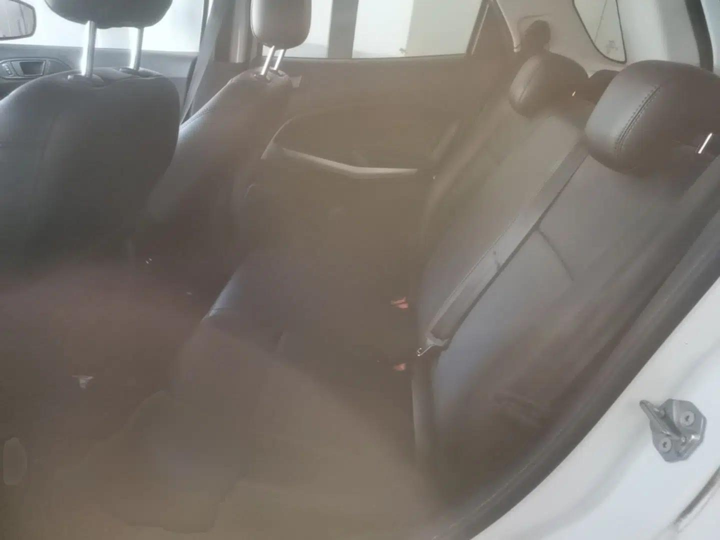 Ford EcoSport 2018 1.5L Automatic Elite Edition — миниатюра 25