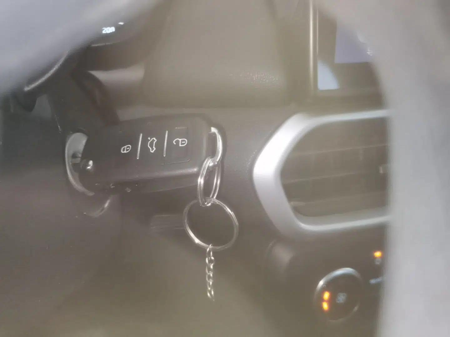 Ford EcoSport 2018 1.5L Automatic Elite Edition — миниатюра 28